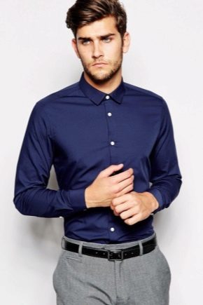 Blå herreskjorter: hvordan man vælger, og hvad man skal bære med?