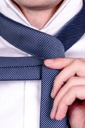 Hoe snel een stropdas strikken?
