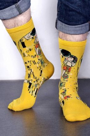 Erkekler için komik çorapların gözden geçirilmesi
