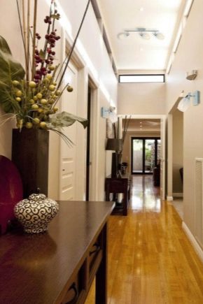What are the sconces in the corridor and how to choose them?