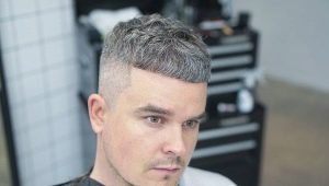Corte de cabelo masculino César: características e técnica
