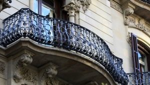 Semua yang anda perlu ketahui mengenai balkoni dan loggias Perancis