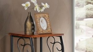 Mesas de cabeceira forjadas - uma decoração interior original