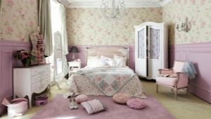 Yatak odası için Provence tarzı duvar kağıdı