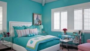 Dekorace ložnice v tyrkysových barvách