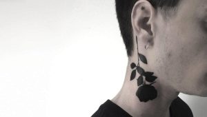 Lehetőségek férfi tetoválásokra a nyak oldalán