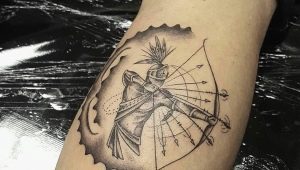 Tutto sul tatuaggio del segno zodiacale Sagittario per gli uomini