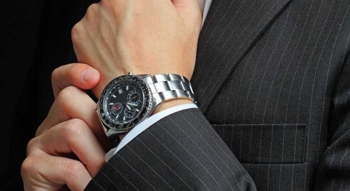 Pánské náramkové hodinky: jaké jsou a které je lepší vybrat?