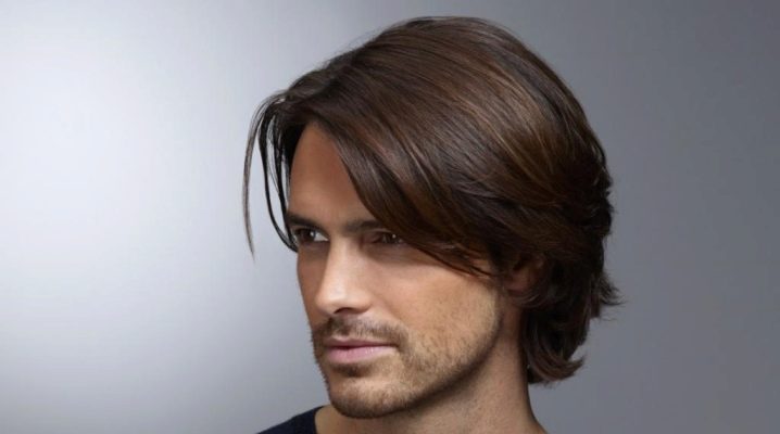 Pilihan untuk potongan rambut lelaki untuk rambut panjang sederhana