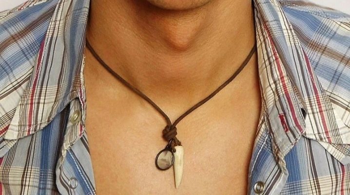 Perhiasan lelaki di leher: jenis, peraturan untuk memilih dan memakai