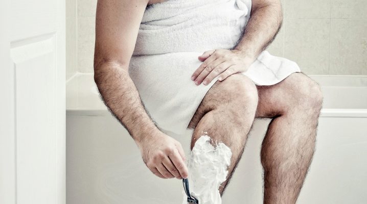 Os homens podem raspar as pernas e como fazer isso?