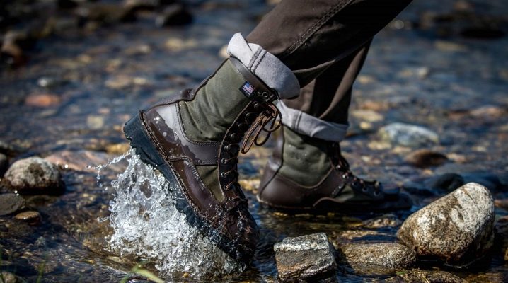 Chaussures imperméables pour hommes: caractéristiques et règles de sélection