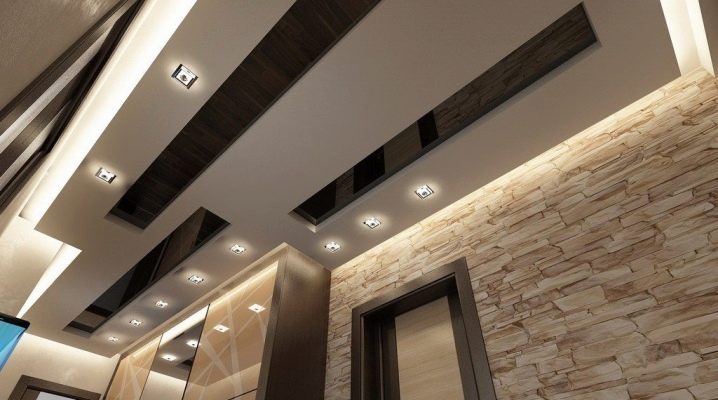 Design del soffitto nel corridoio