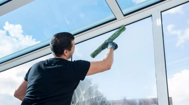 Come pulire le finestre del balcone e della loggia?