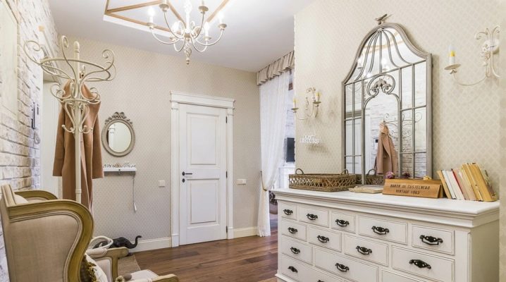 How to choose a chest of drawers with a mirror in the hallway and where to put it?