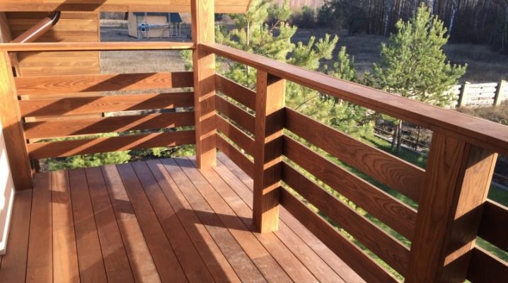 Wooden balcony railing