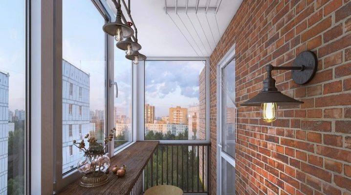 Finition du balcon et de la loggia sous une brique