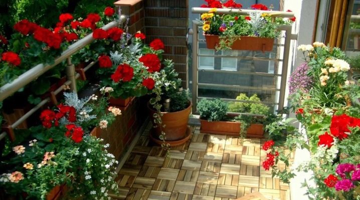 Landscaping of balconies and loggias