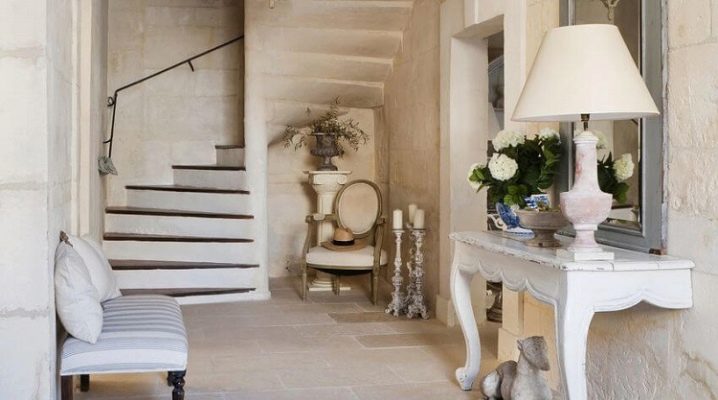 Provence style hallway