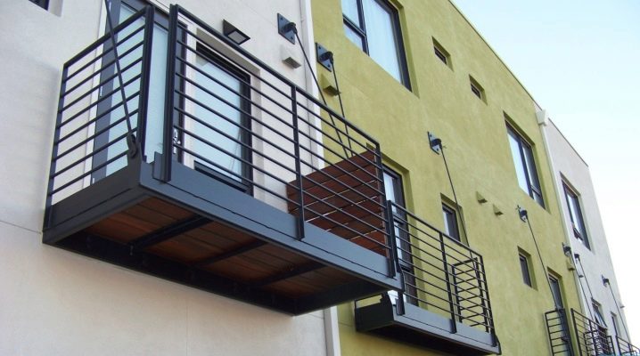 All about metal balcony railings