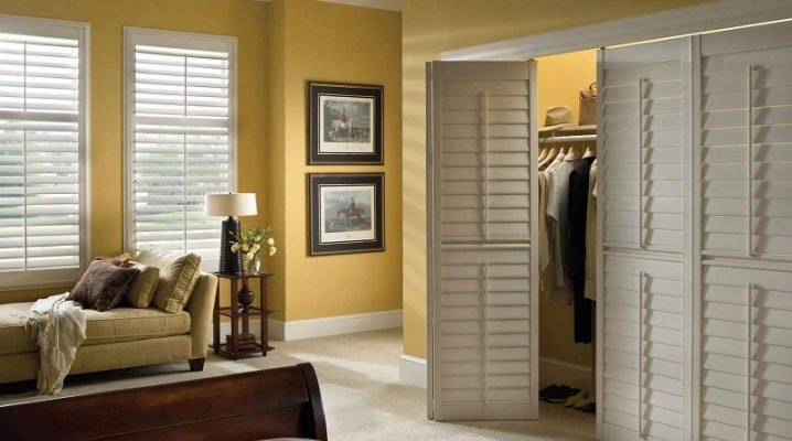 Choosing jalousie doors in the dressing room