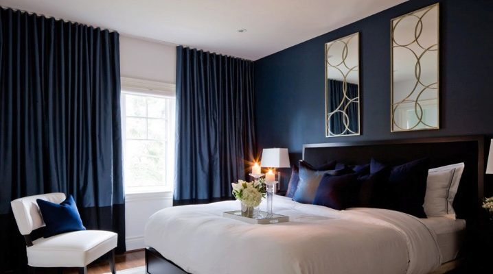 Blaue Tapete im Design von Schlafzimmern