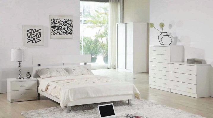 Camera da letto in bianco