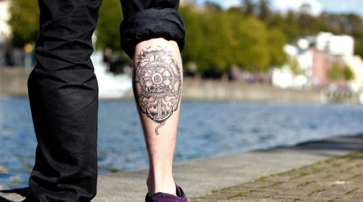 Minden a férfi borjú tetoválásról