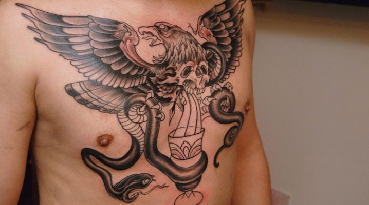 Escolhendo tatuagens masculinas de águia
