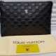 Pochette da uomo Louis Vuitton: caratteristiche e tipologie