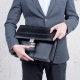 กระเป๋าเอกสารผู้ชาย: ประเภท แบรนด์ที่ดีที่สุด และความลับของทางเลือก