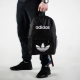 Pagsusuri sa mga backpack ng Adidas na lalaki