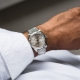 Jam tangan lelaki perak: peraturan pilihan dan gabungan