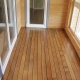 Caratteristiche del pavimento in legno sul balcone e sua installazione