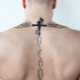 Minden a férfiak gerinc tetoválásáról